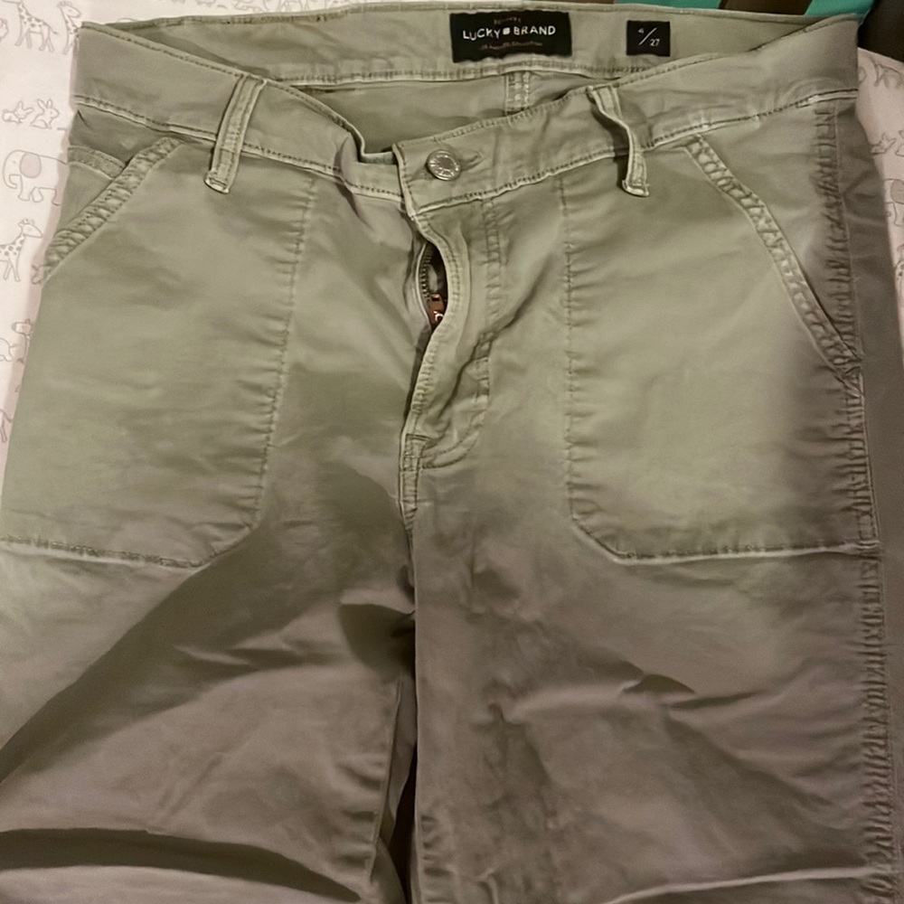 Lucky brand ankle cargo material Capri